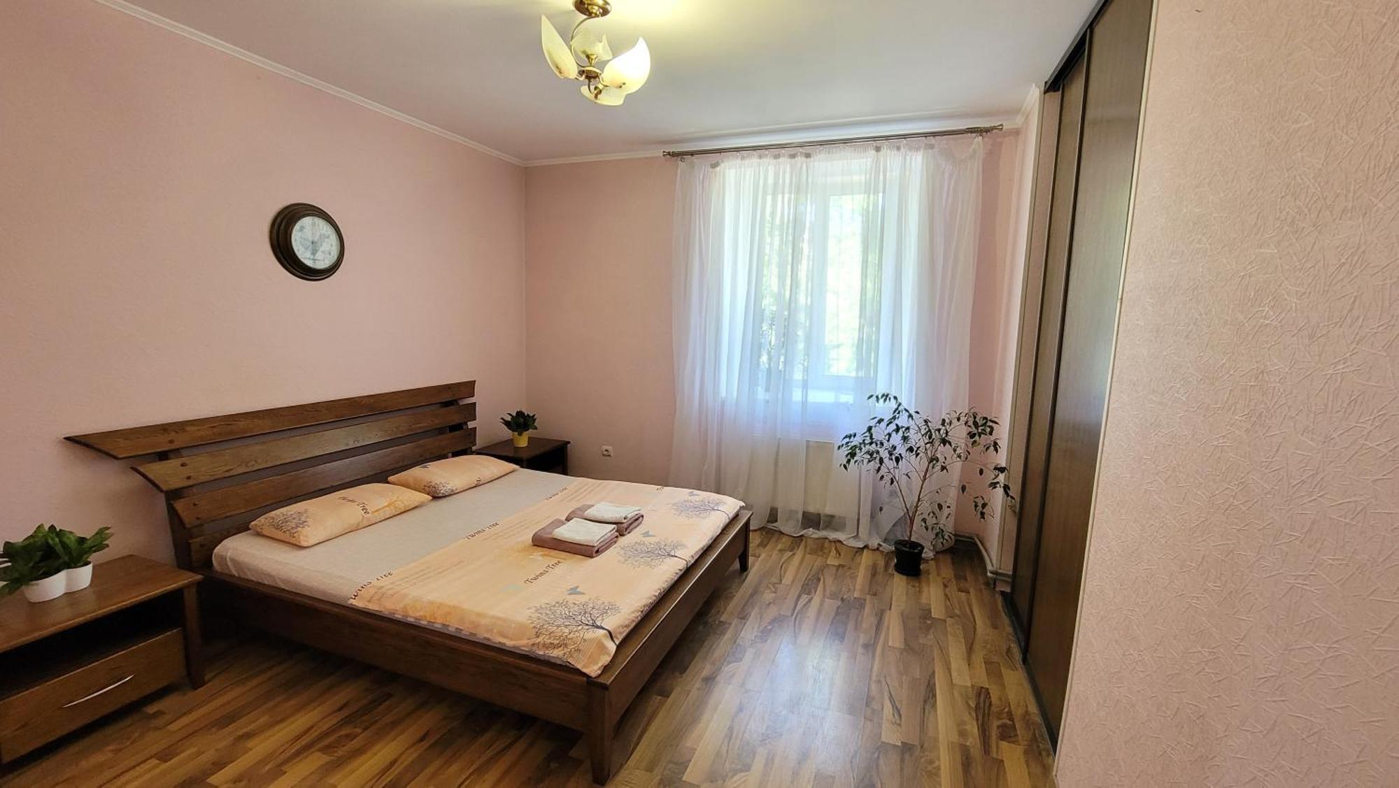 Квартира Двохкімнатна Фонтан Daire Kamyanets-Podilski Dış mekan fotoğraf